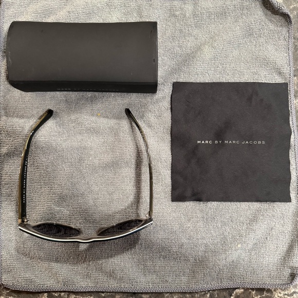 Marc By Marc Jacobs Sunglasses- MMJ 386/S - Picture 9 of 12